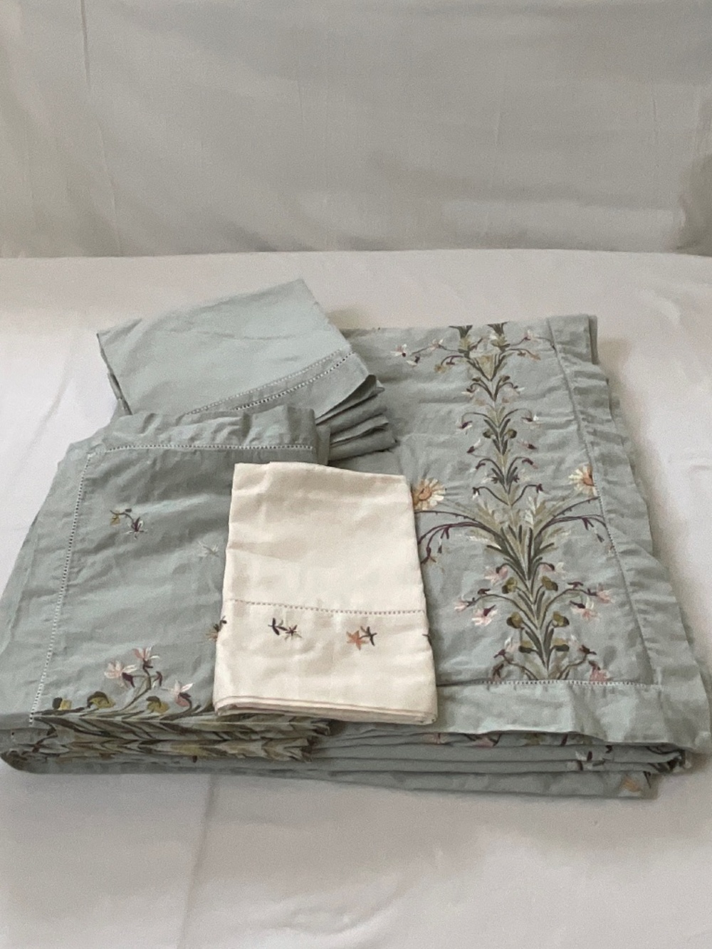 RAYMOND WAITES Paulette 5 Pc Duvet Cover & Sham Set QUEEN Sage Green